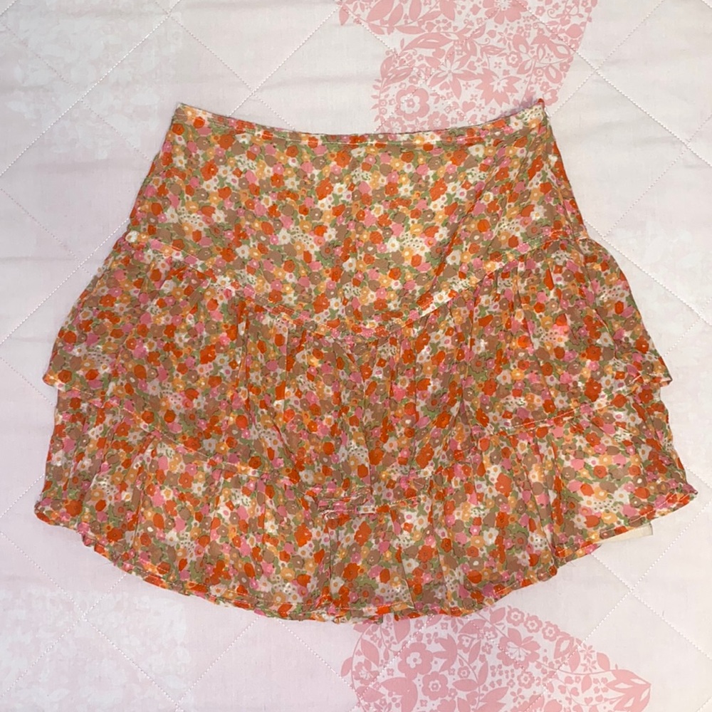 Julie Brown Ruffled Floral Mini Skirt Size XS NWT - Picture 2 of 9